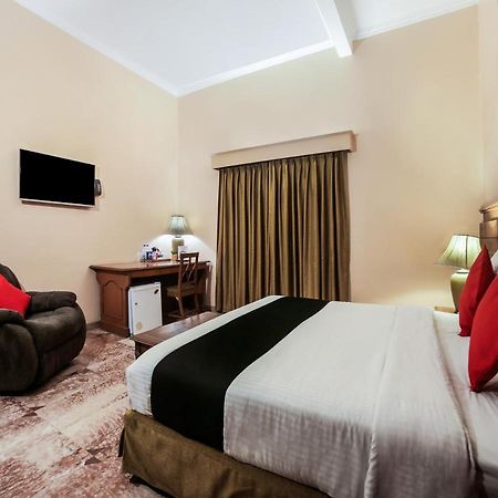 Capital O 10953 Dayal Lodge - A Boutique Hotel Agra  Bagian luar foto