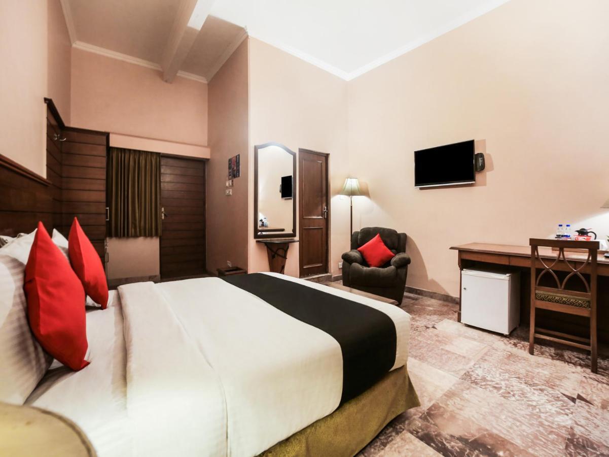 Capital O 10953 Dayal Lodge - A Boutique Hotel Agra  Bagian luar foto